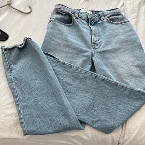 Abercrombie 90s Straight Ultra High Rise Jeans
